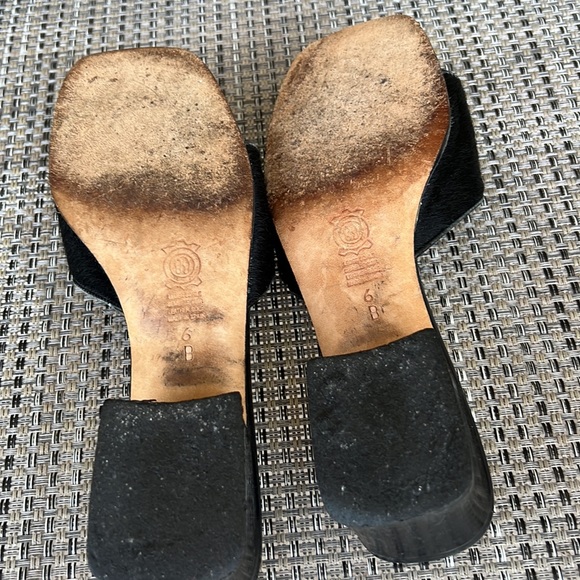 BLOOMINGDALES fur slides. Made in Spain - Picture 5 of 5